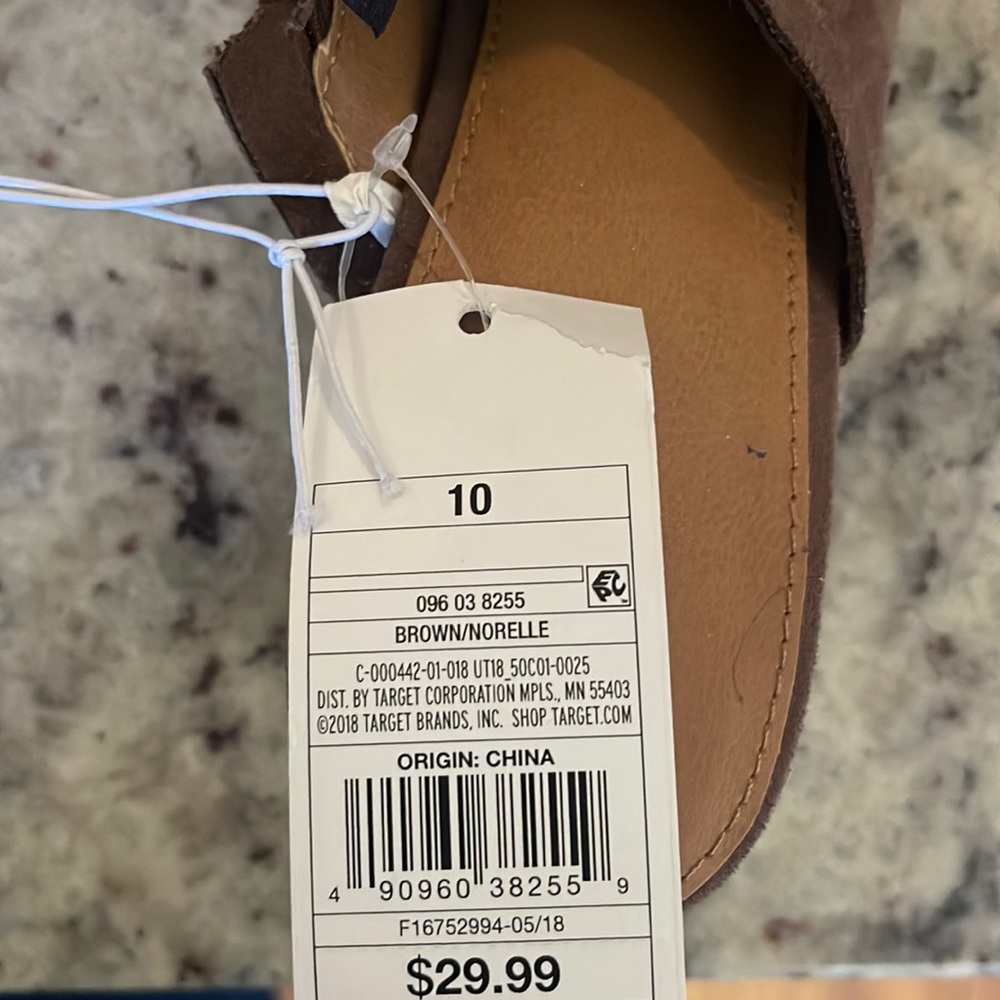 Universal Thread Clog Style Heels! - Picture 4 of 5